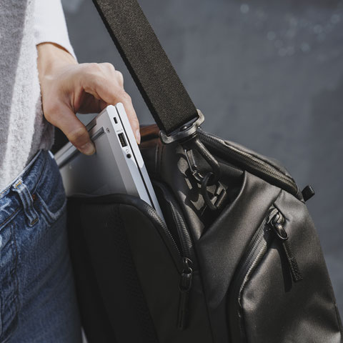 NANUK N-PVD 15L Messenger Bag | Free UK Delivery