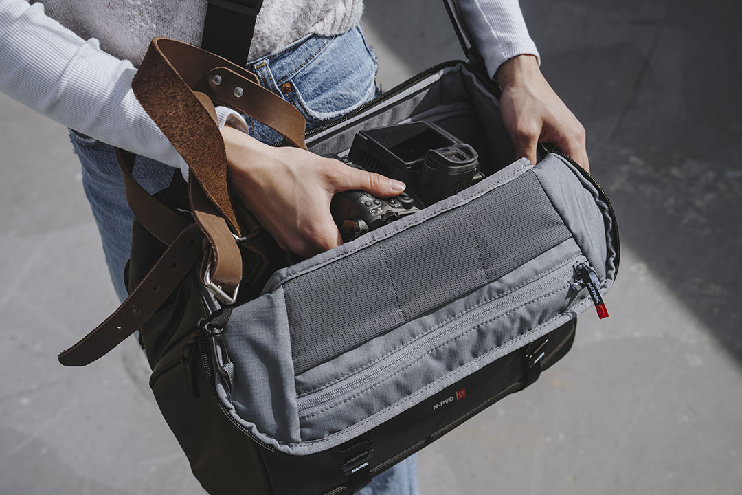 NANUK N-PVD 15L Messenger Bag | Free UK Delivery