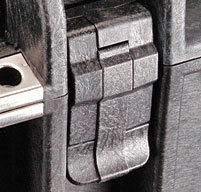 close up of peli 1640 transport cases Easy-open double throw latches