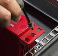 Close up of peli hardigg classic v 3u rack mount cases Universal mounting